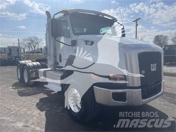 CAT CT660 Trekkers
