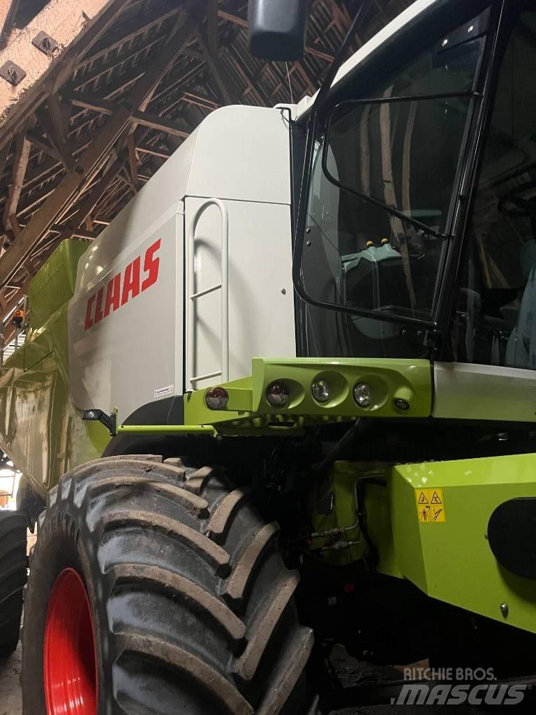 CLAAS LEXION 760 Maaidorsmachines