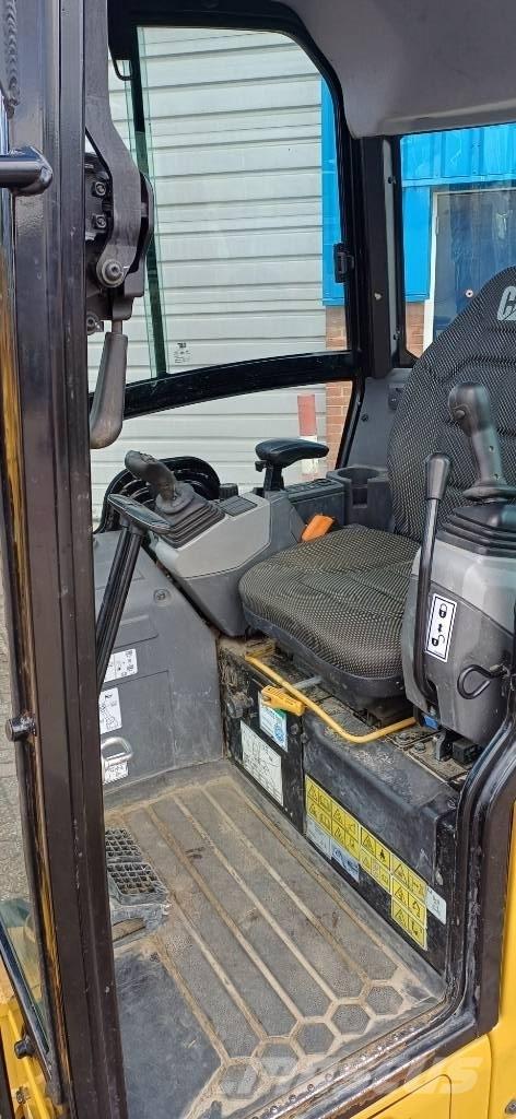 CAT 301.6 Minigraafmachines < 7t
