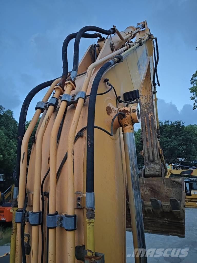 Hyundai R220LC=9S Rupsgraafmachines