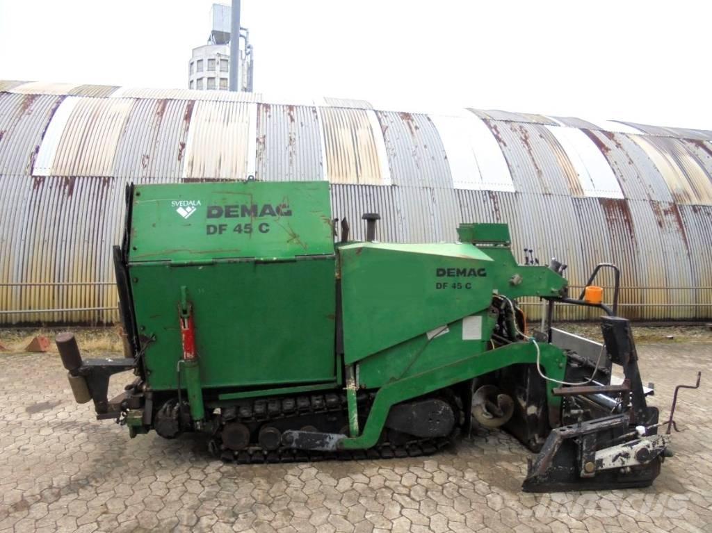 Demag DF 45 C Asfaltafwerkmachines
