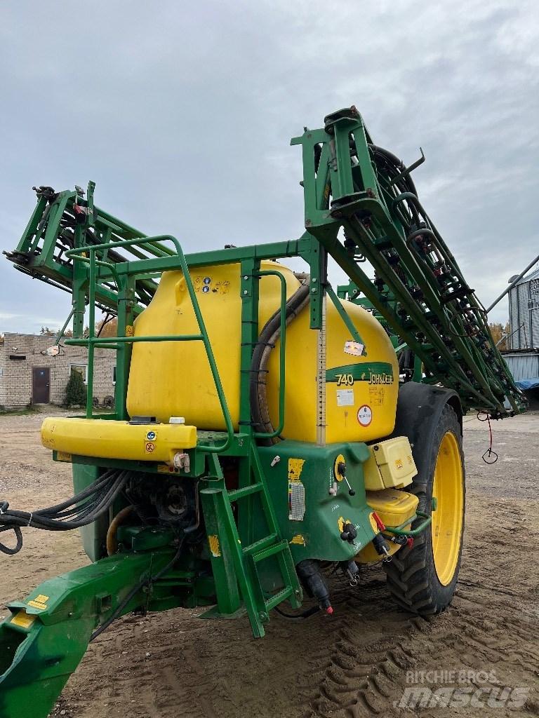 John Deere 740 Getrokken spuitmachines