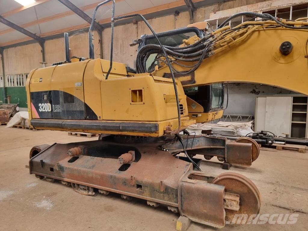 CAT 320 D FOR PARTS Rupsgraafmachines
