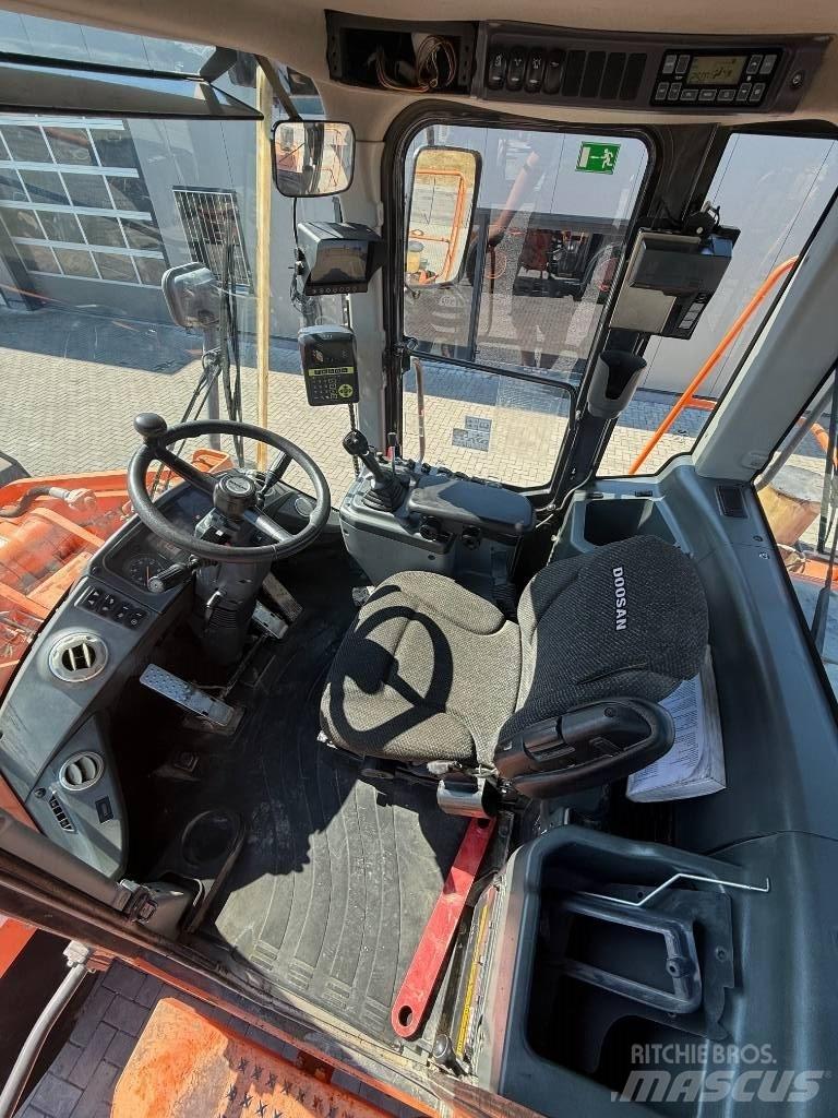 Doosan DL 300-3 Wielladers