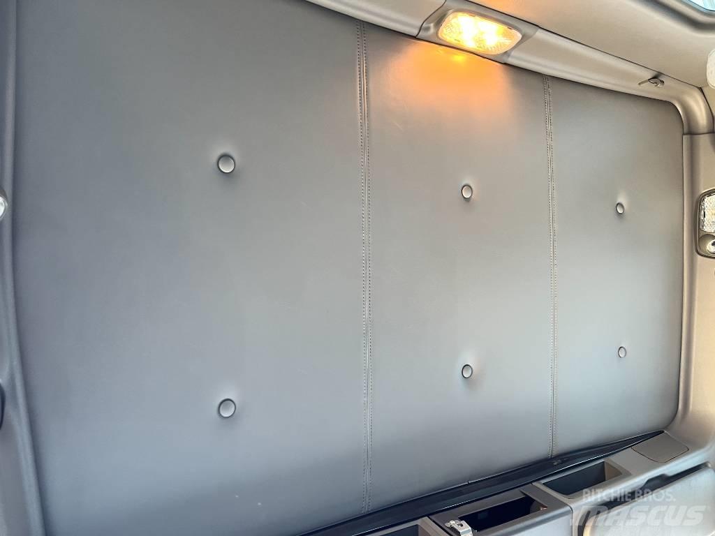Kenworth T 800 Trekkers