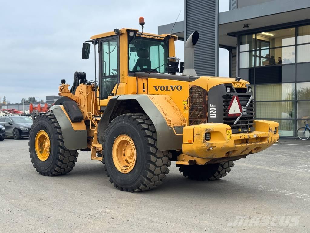 Volvo L 120 F Wielladers