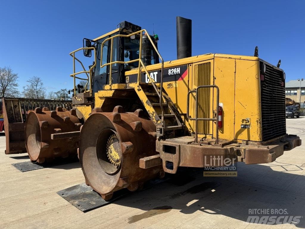 CAT 826H Afvalpersen