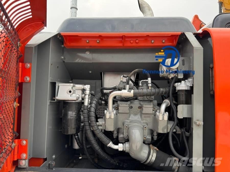 Hitachi ZX 240 Rupsgraafmachines