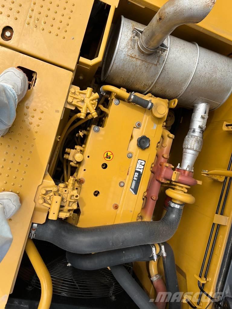 CAT 320 D Rupsgraafmachines