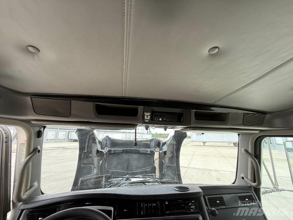Kenworth T 800 Trekkers
