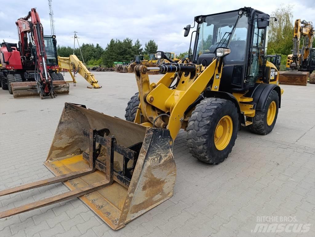 CAT 908M Wielladers