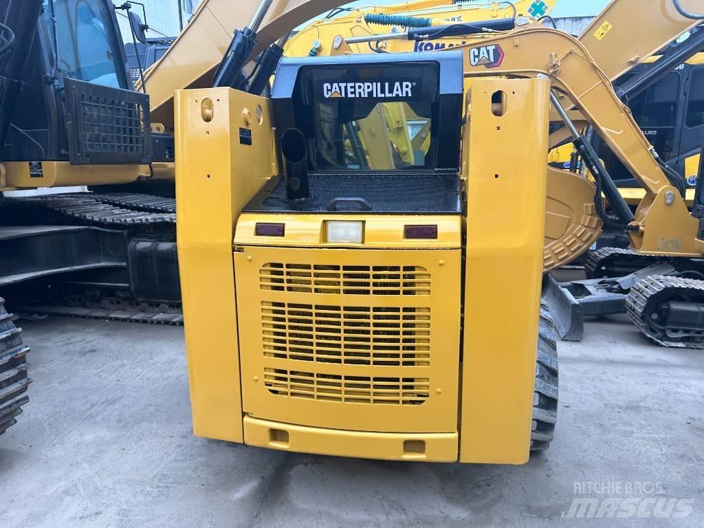 CAT 246 D Schrankladers