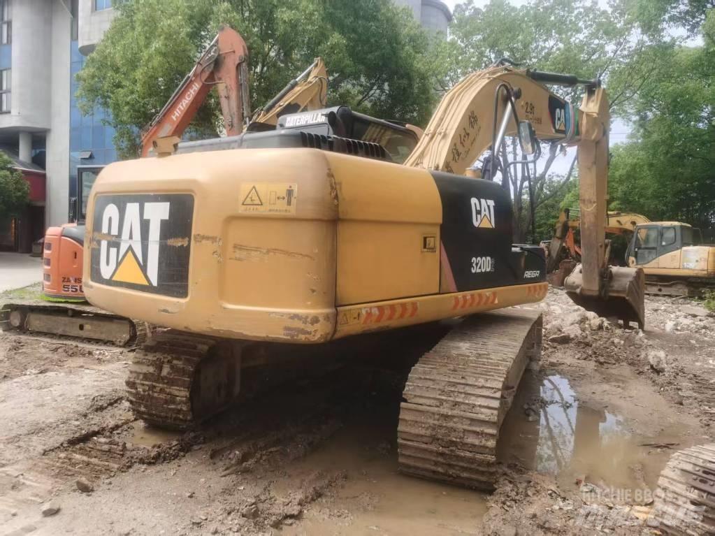 CAT 320 D2 Rupsgraafmachines