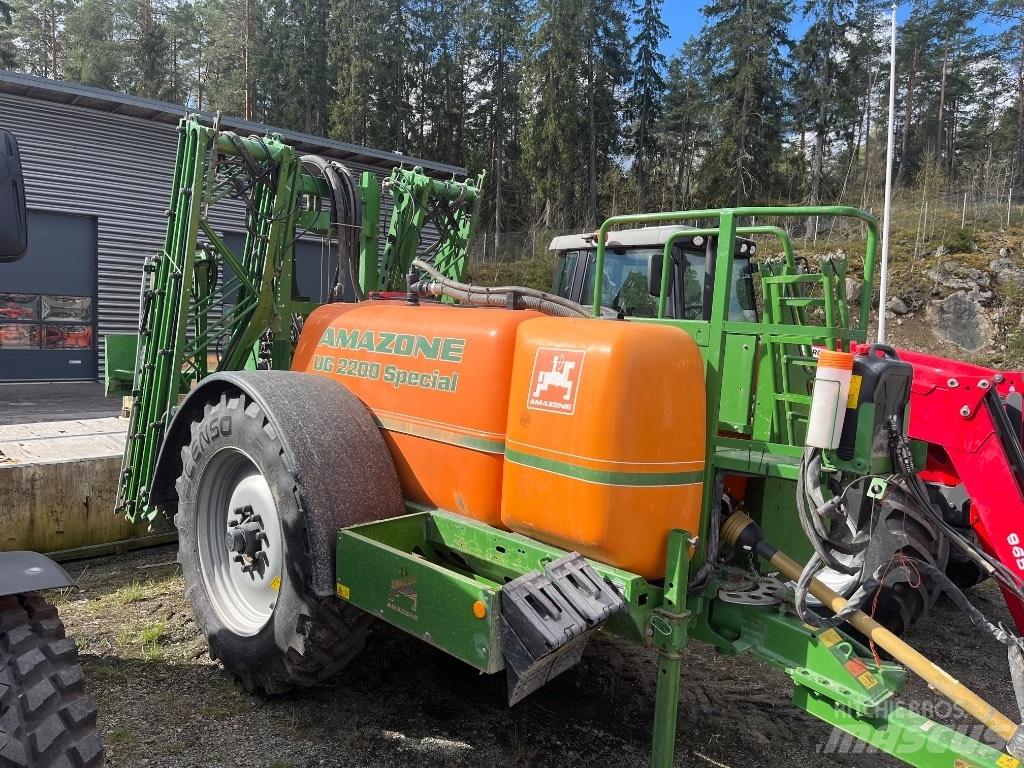 Amazone UG 2200 Getrokken spuitmachines