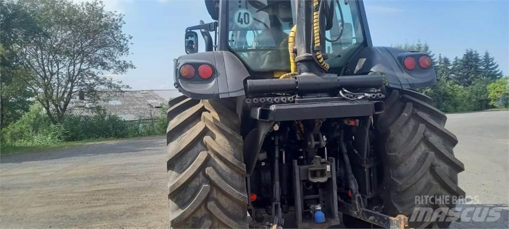 Valtra T130 Tractoren
