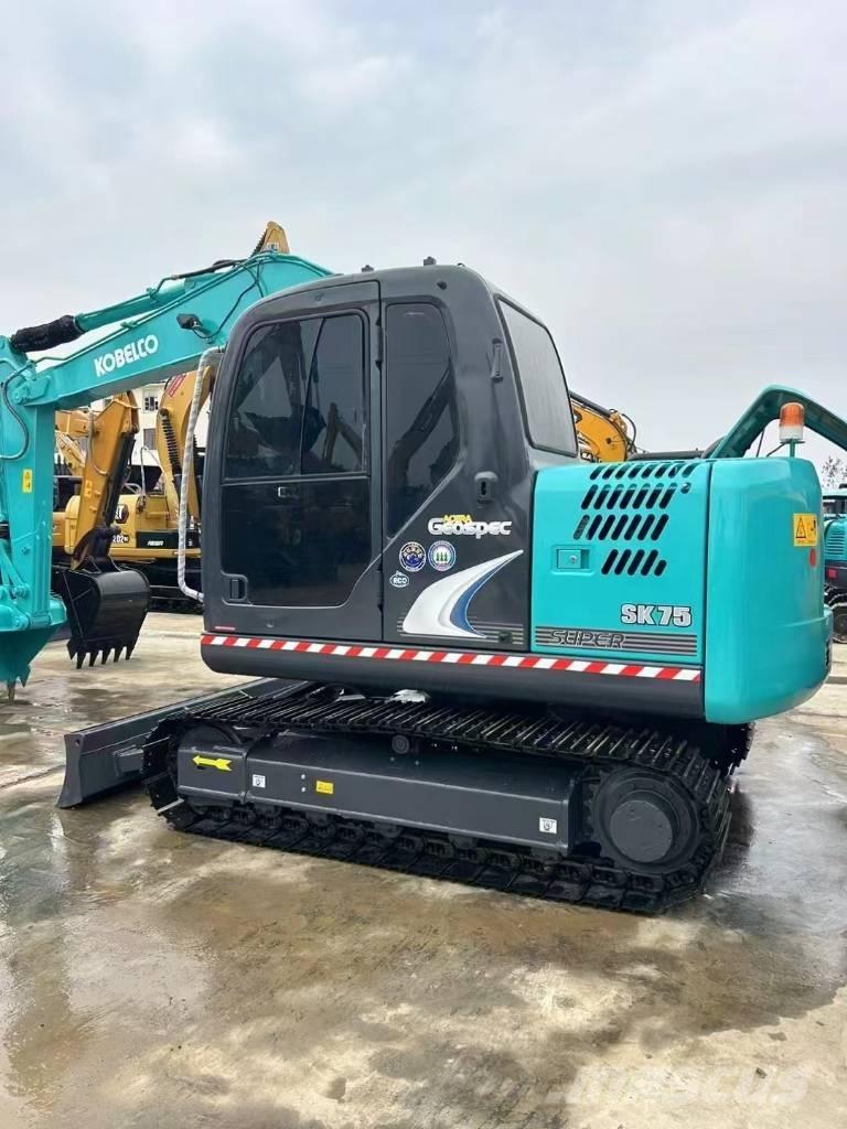 Kobelco SK 75 Rupsgraafmachines