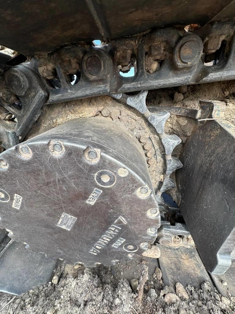 Hyundai HX 260 L Rupsgraafmachines