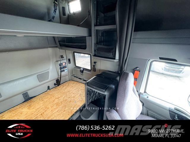 International LT Anders