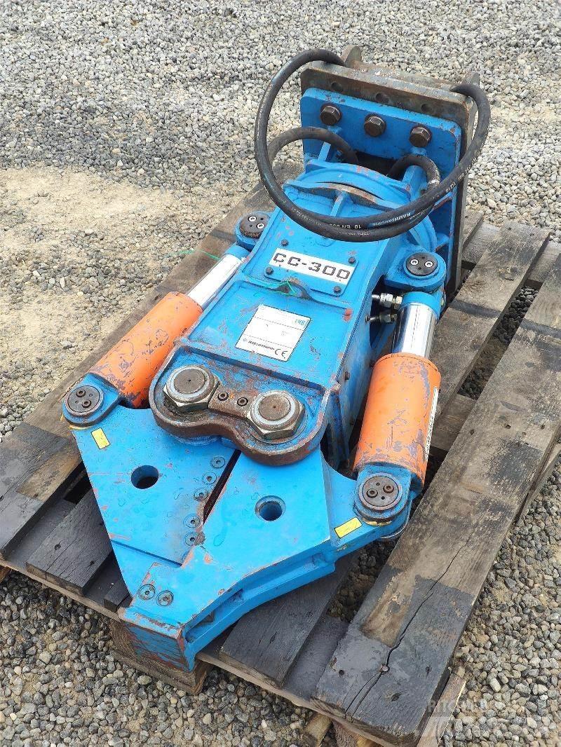  EMB CC300 Scharen