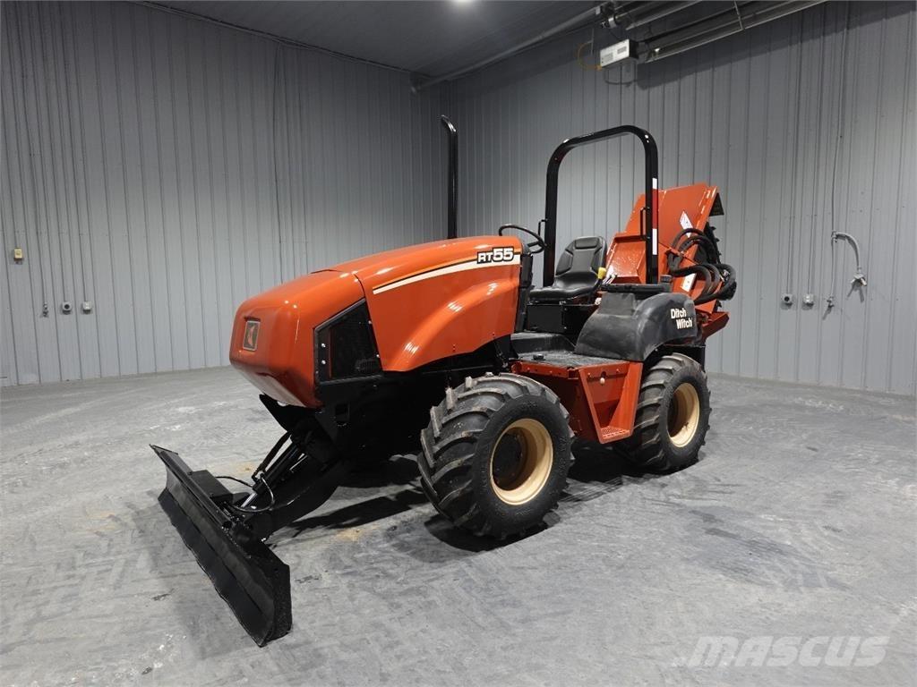 Ditch Witch RT55 Steen en betonzagen