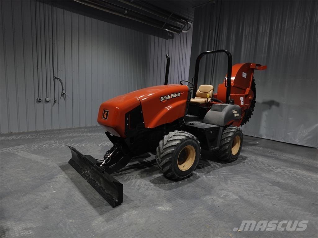 Ditch Witch RT55 Steen en betonzagen