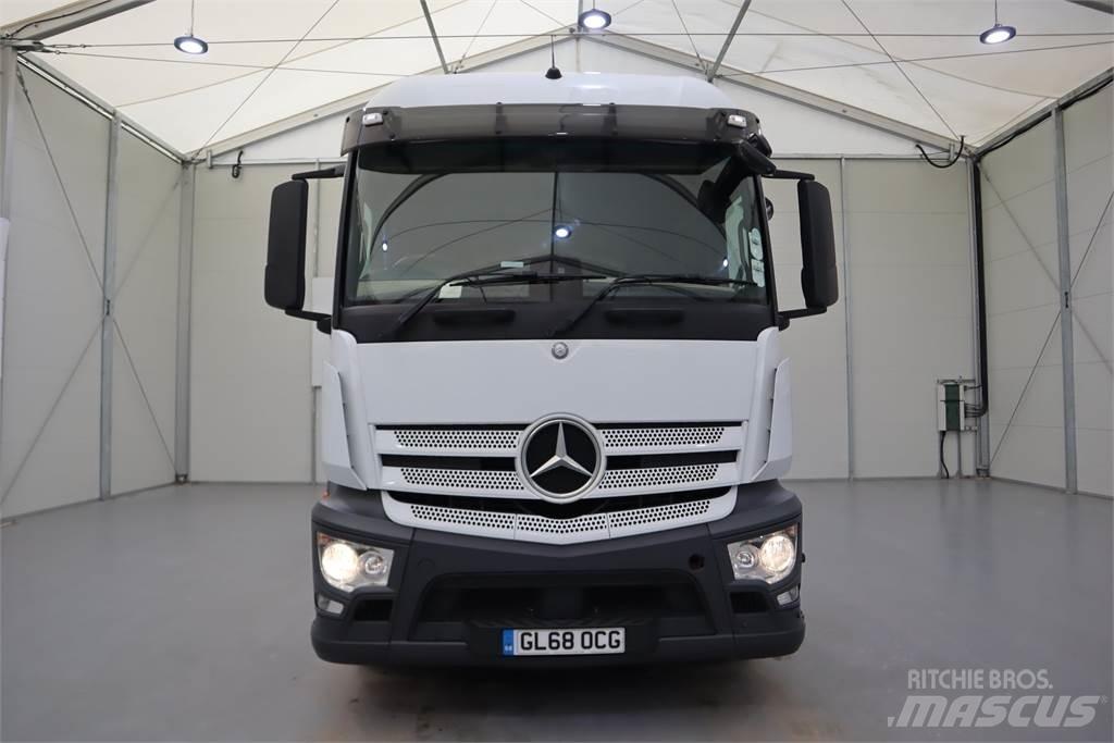 Mercedes-Benz ACTROS 1840 Trekkers