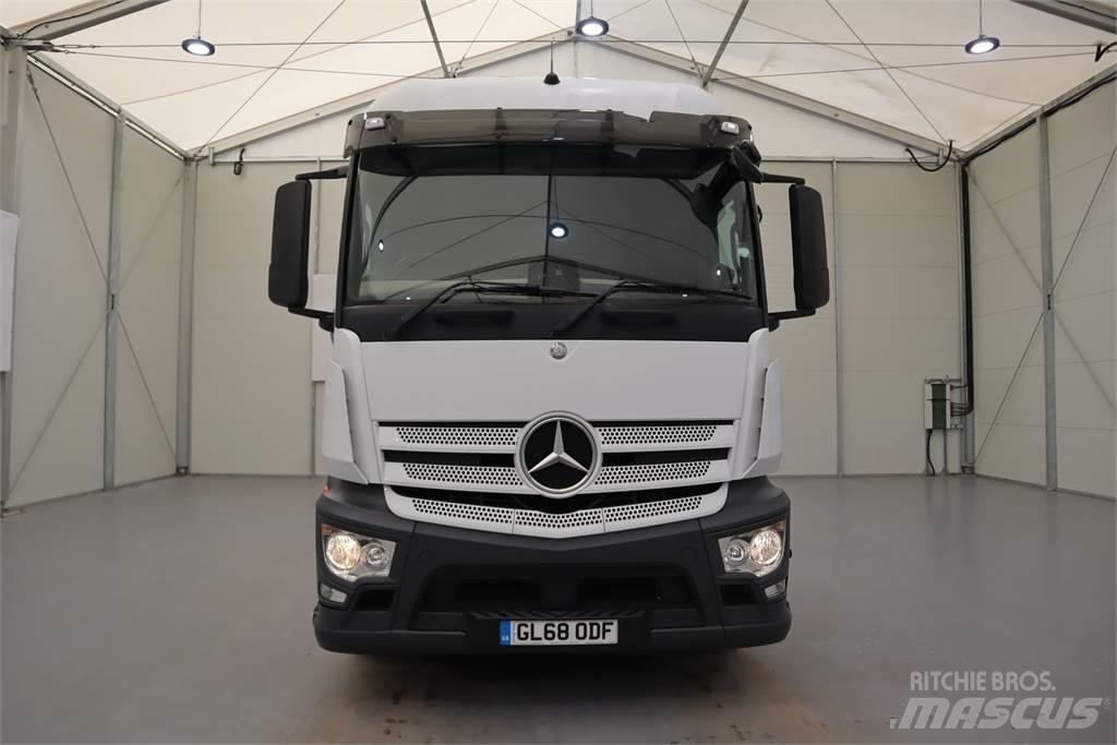 Mercedes-Benz ACTROS 1840 Trekkers
