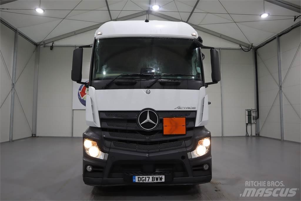 Mercedes-Benz ACTROS 2443 Trekkers