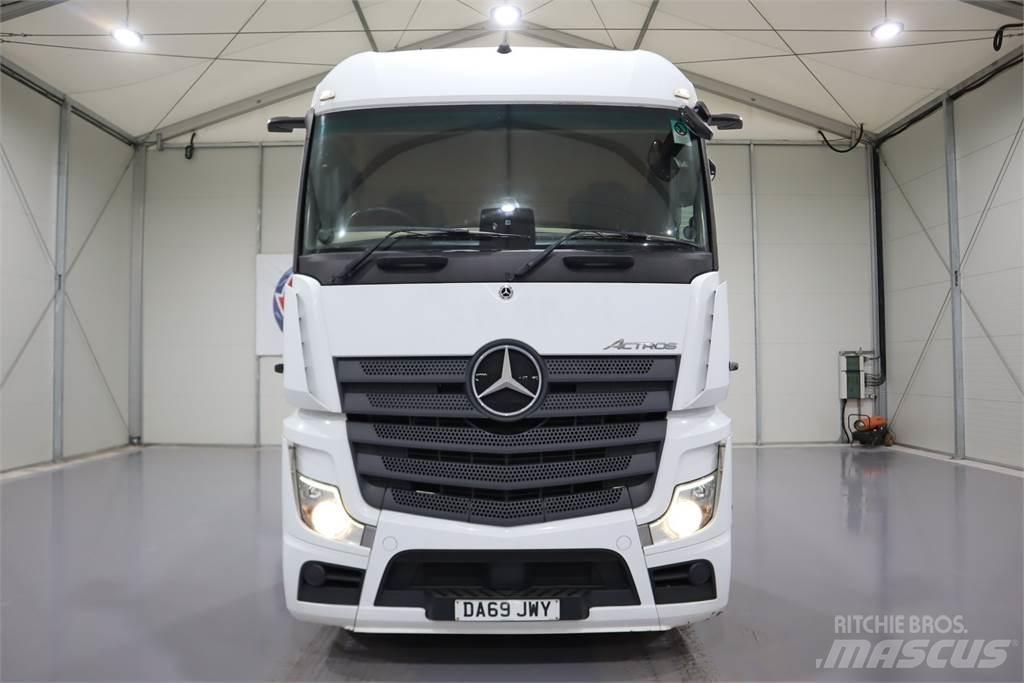 Mercedes-Benz Actros 2545 Trekkers
