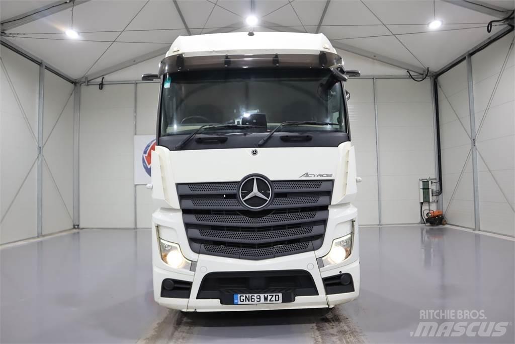 Mercedes-Benz Actros 2545 Trekkers