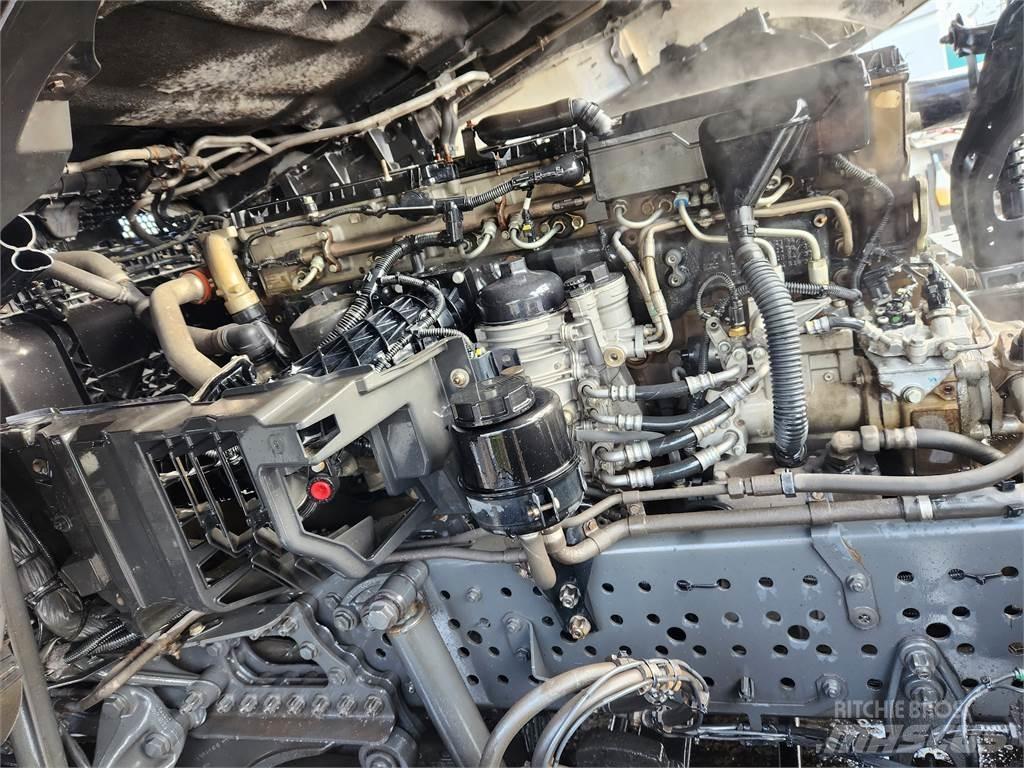 Mercedes-Benz ACTROS 2545 Trekkers