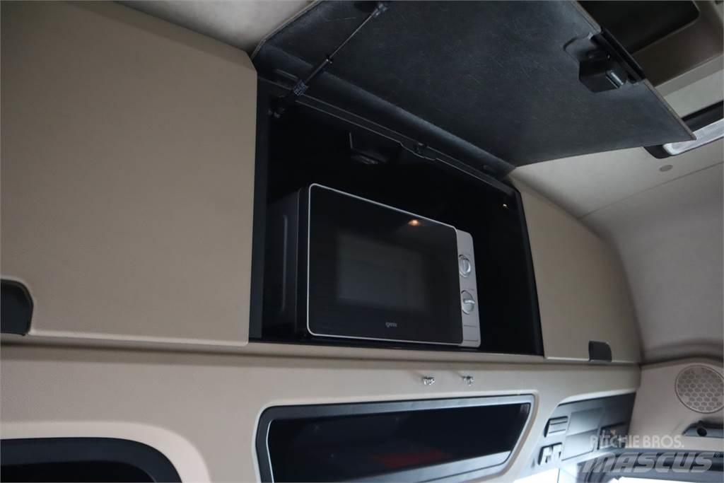 Mercedes-Benz ACTROS 2551 Trekkers