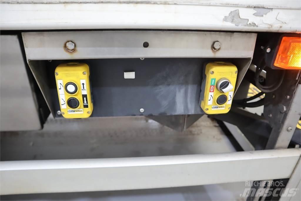 Scania P250 Koelcontainers