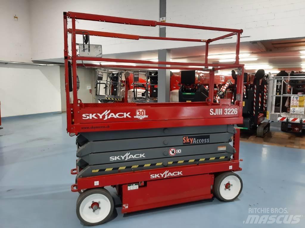 SkyJack SJIII 3226 Schaarhoogwerkers