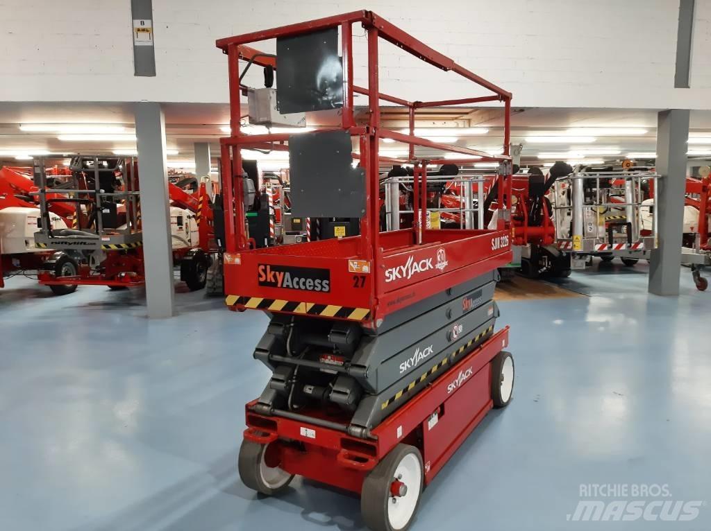 SkyJack SJIII 3226 Schaarhoogwerkers
