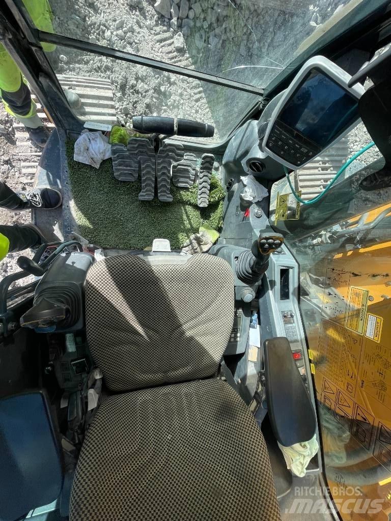 Hyundai HX235 Rupsgraafmachines