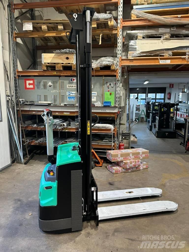 Mitsubishi SBP12N3 Stapelaar meeloop