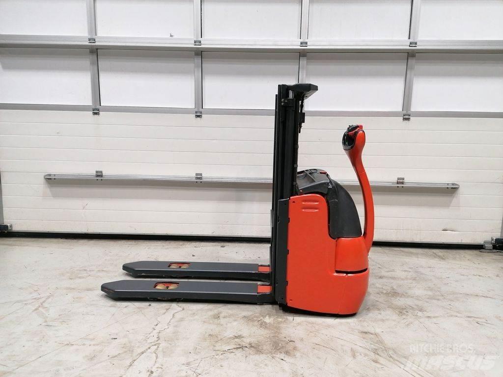 Linde L10 Stapelaar meeloop