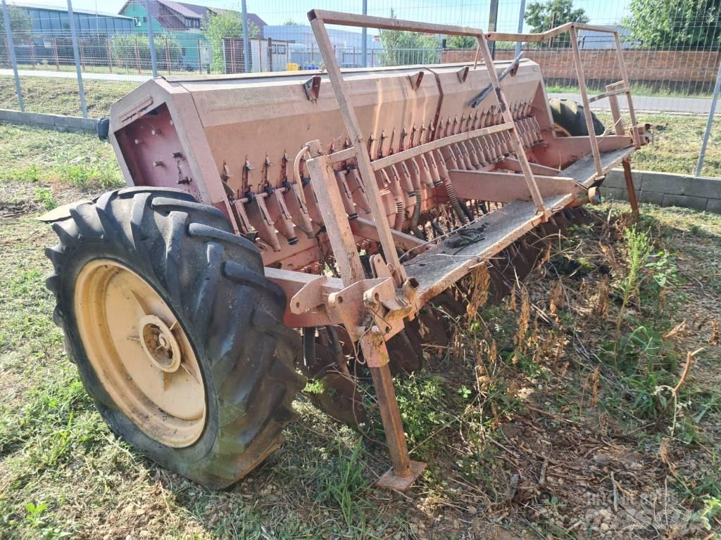 Kuhn 4M Zaaicombinaties