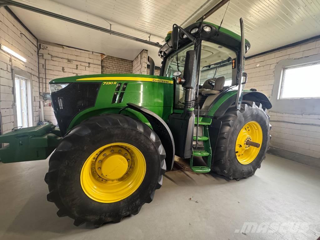 John Deere 7230 R Tractoren