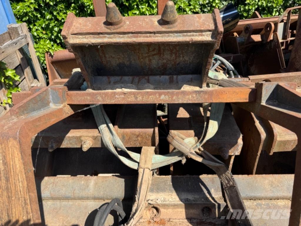 Mecalac 12 MXT Wielgraafmachines
