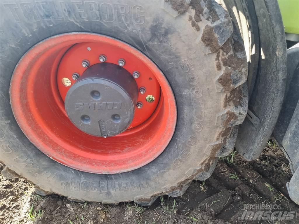 CLAAS Axion 850 Tractoren