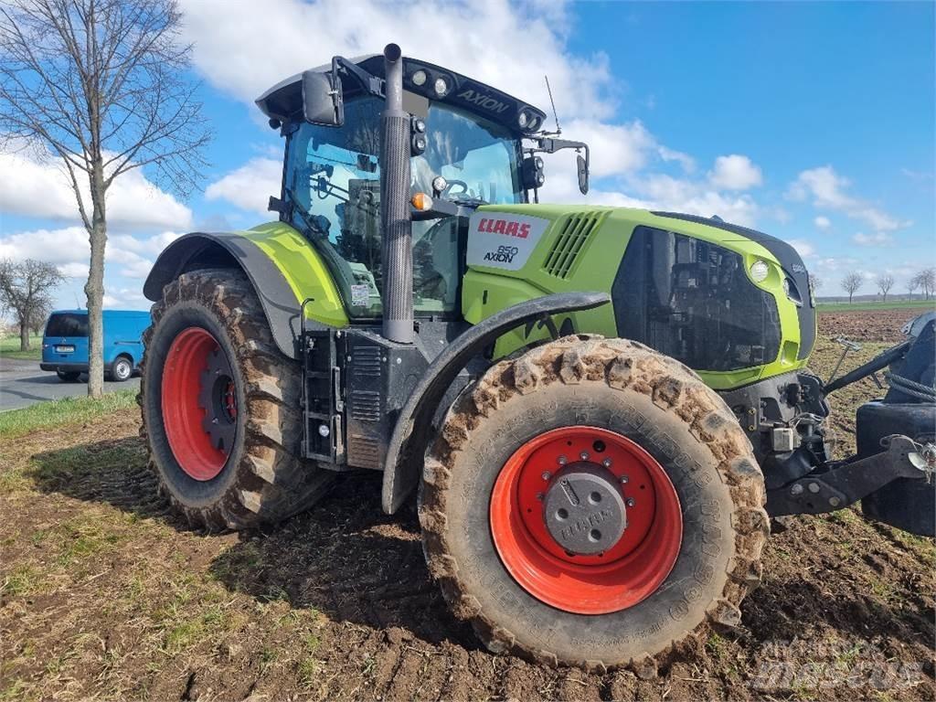 CLAAS Axion 850 Tractoren