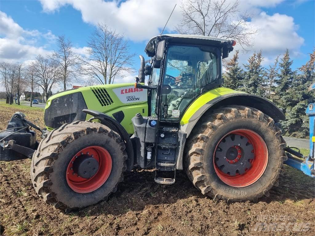 CLAAS Axion 850 Tractoren
