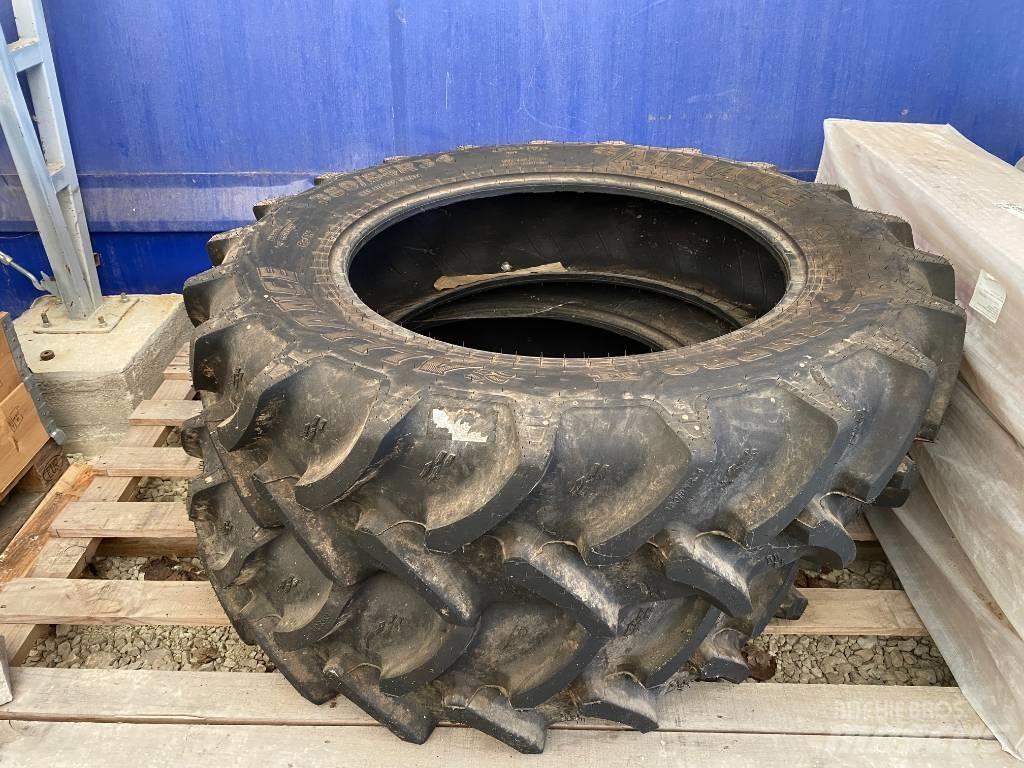 Alliance 380/85R34 Banden, wielen en velgen