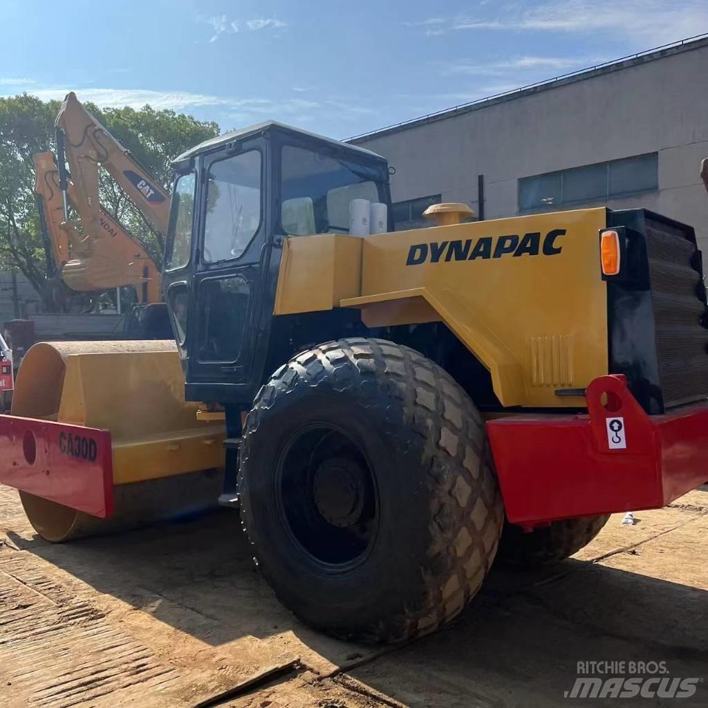 Dynapac CA 30 D Trilrolwalsen