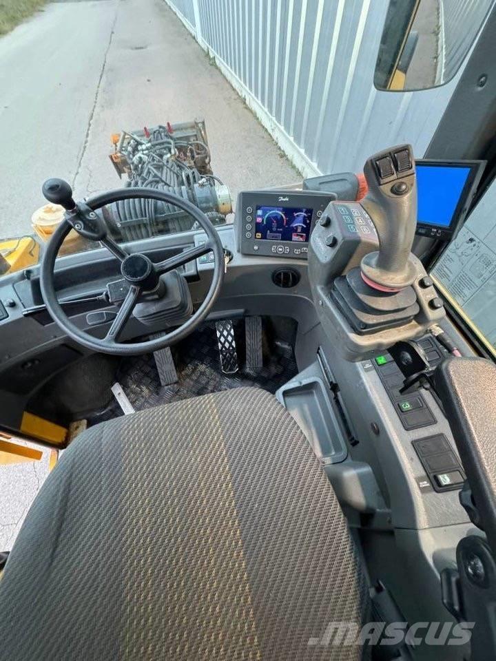 Lundberg 4220 Tool-carriers
