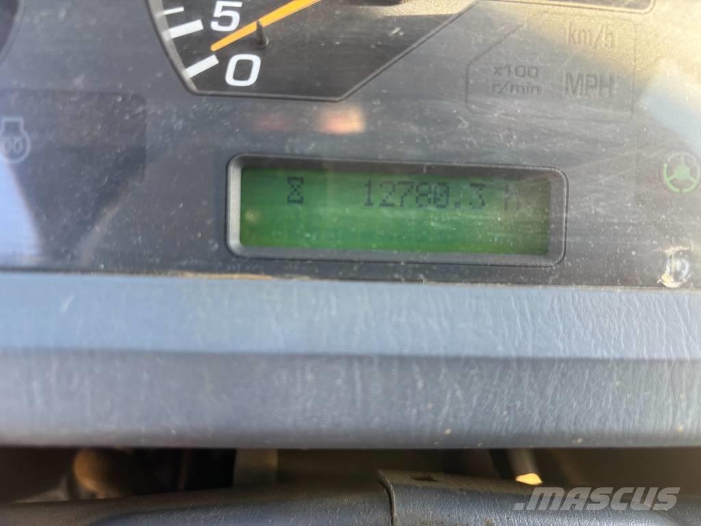Komatsu WA250-6 Wielladers