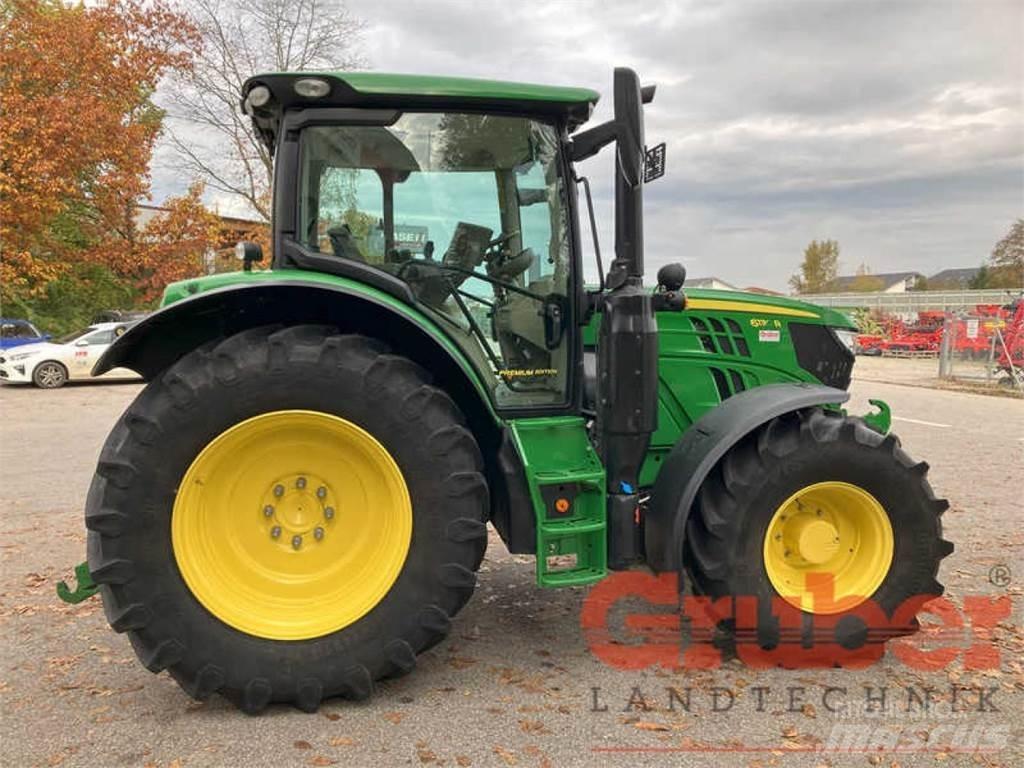 John Deere 6130 R Tractoren
