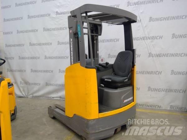 Jungheinrich ETV 214 Reachtruck voor hoog niveau